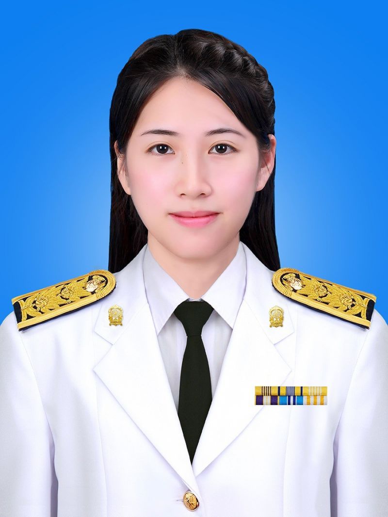 นางจันทรรัตน์  จาดแห