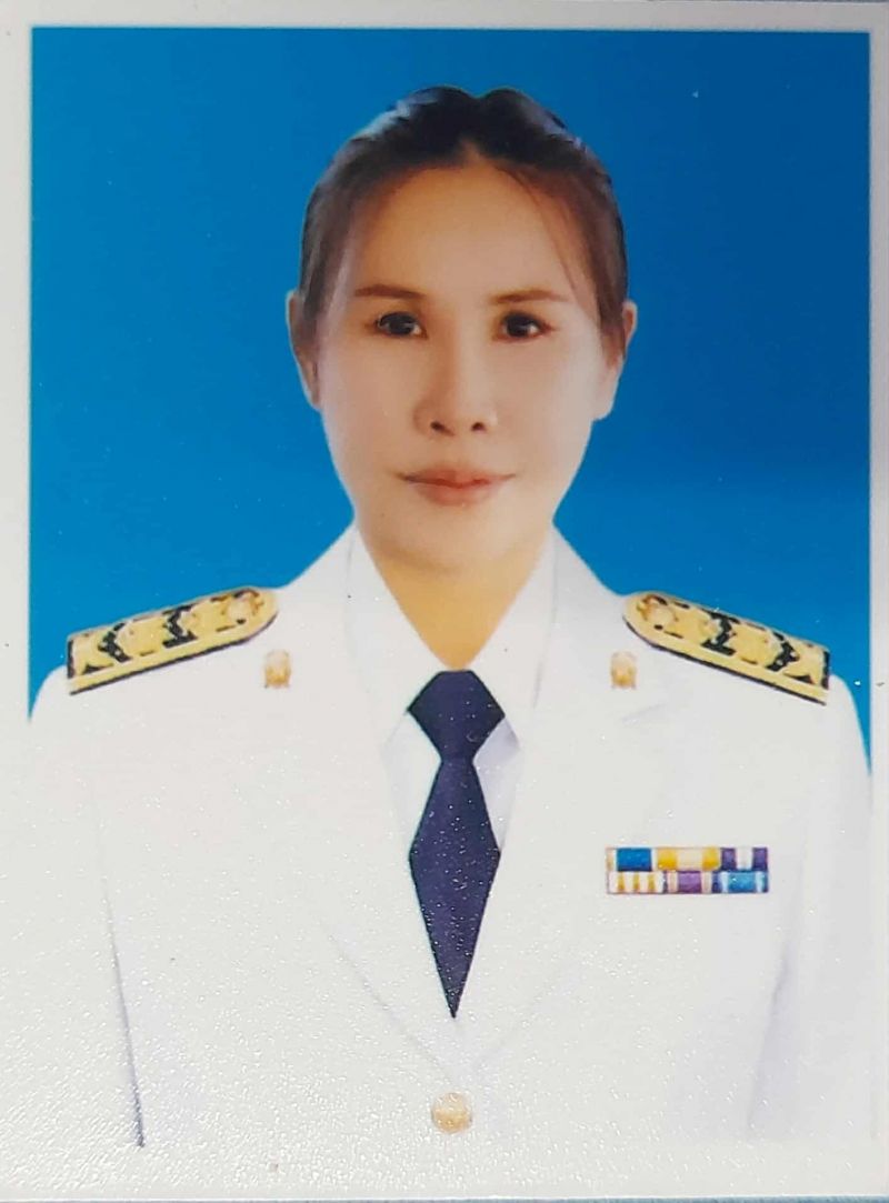 นางสาวมาณวี ป๋าเมืองมูล