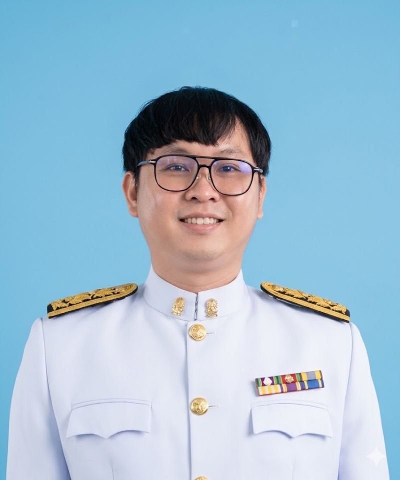 นายอานันท์  สมพมิตร