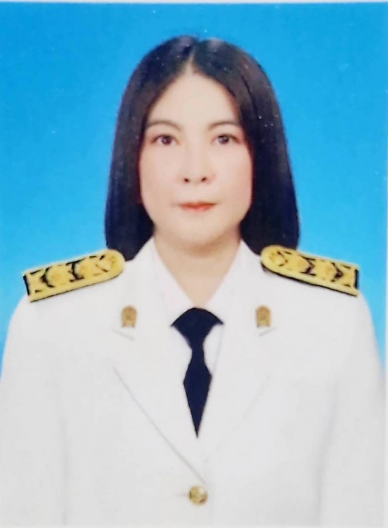นางกุลรดา  จอมแก้ว
