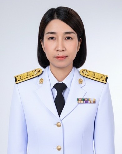 นางจิตรลัดดา หลักแหลม