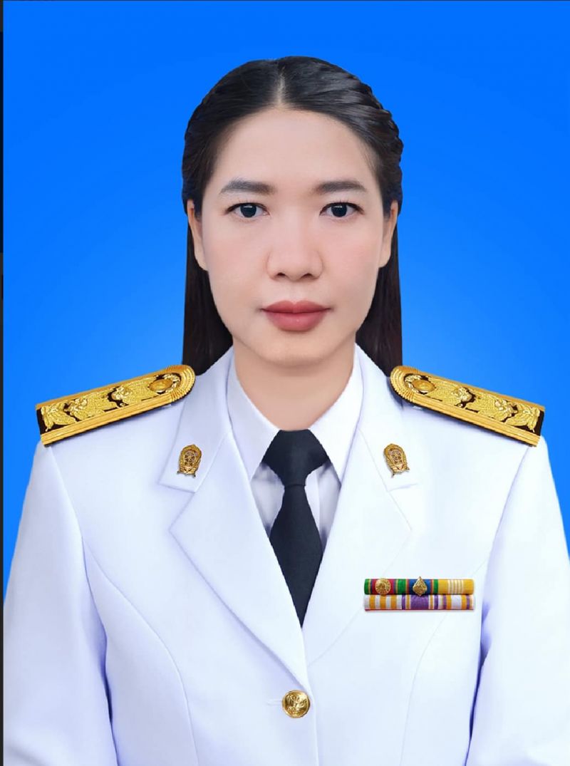 นางพัชรี  ธรรมวันทา