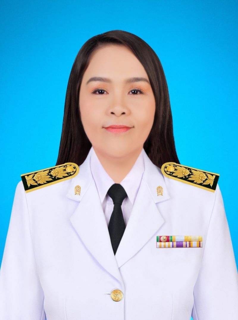 นางสาวธมลวรรณ เขื่อนสอน