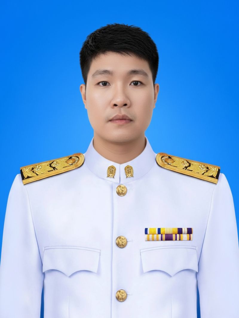 นายชินภัทร ตุงใย